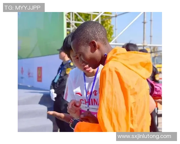 外婆传承的中国血统足球明星在国际赛场上绽放光彩