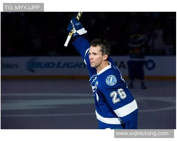 吴芳专访:从青涩小将到网球明星的奋斗与成长之路 吴芳专访:从青涩小将到网球明星的奋斗与成长之路