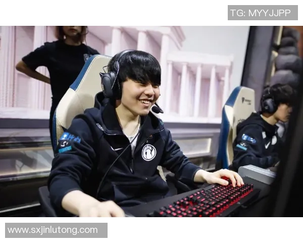 撞脸香港明星的足球明星们他们的相似之处让人忍俊不禁 撞脸香港明星的足球明星们他们的相似之处让人忍俊不禁