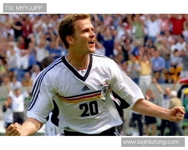 欧洲足球明星的外貌争议与球场魅力的真实对比