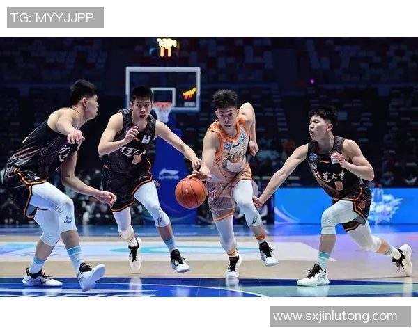 广州篮球队的崛起之路：钻石联赛特别报道揭示成长背后的故事